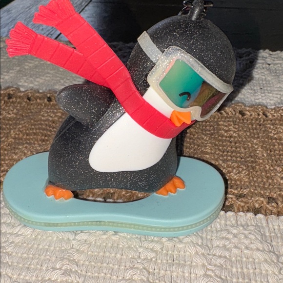 Bath and Body Works Snowboarding Penguin Hand Sanitizer Holder - Picture 2 of 4